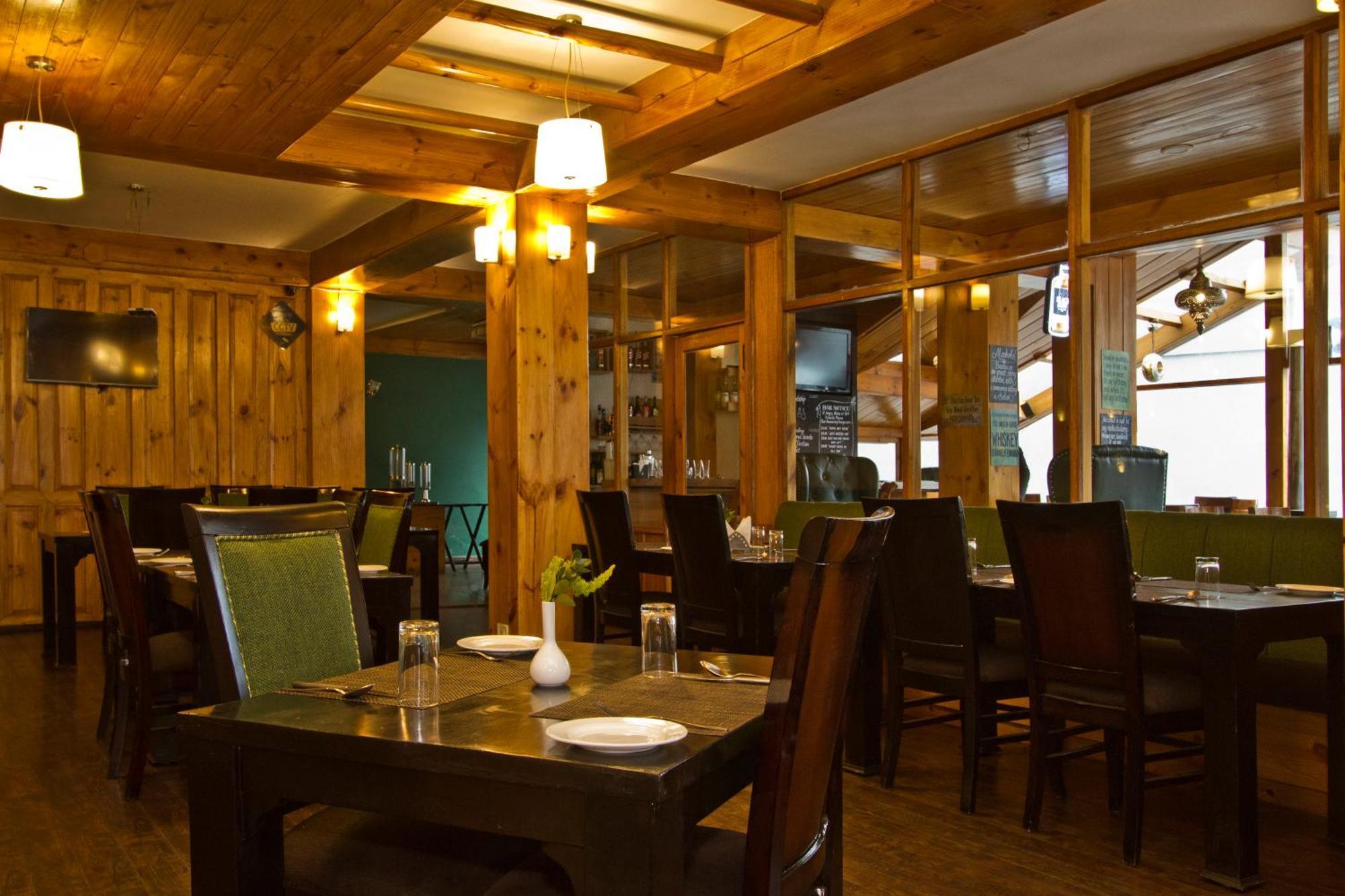 The Whispering Inn Resort And Bar Manali  Exterior photo